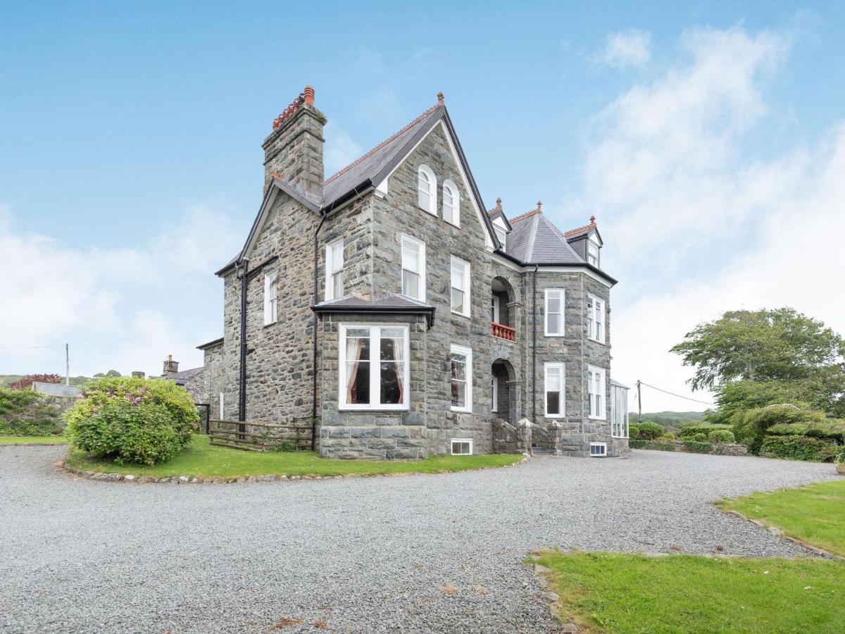 Pensarn Hall Villa Llanbedr  Exterior photo