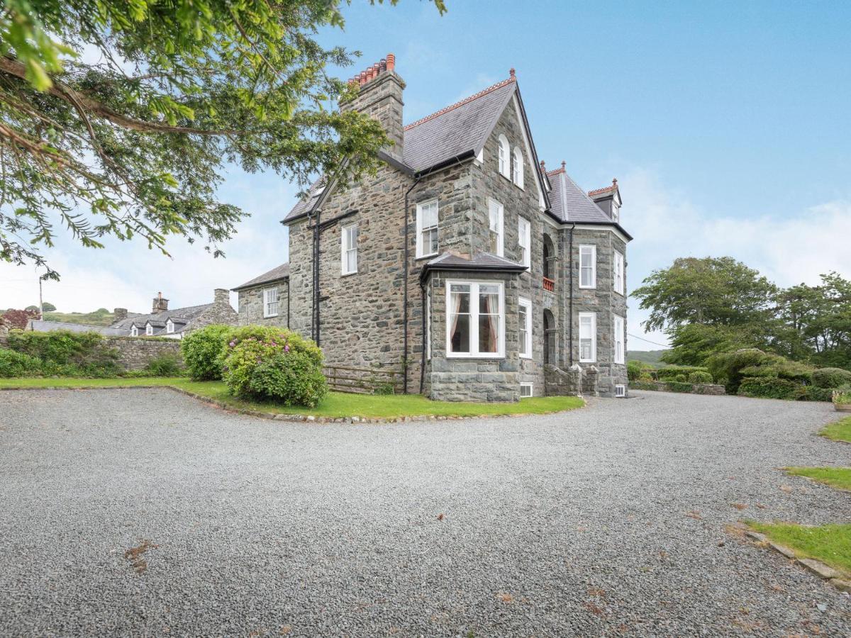 Pensarn Hall Villa Llanbedr  Exterior photo